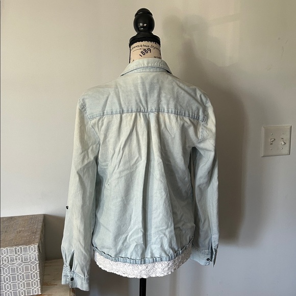 Anthropologie Holding Horse Isle Embroidered Button Down Denim Shirt Womens sz S - Picture 6 of 8